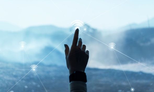 Δημοφιλείς τάσεις τεχνολογίας μεταξύ Ελλήνων δημόσιων προσώπων