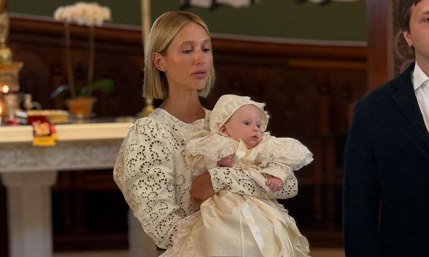 Μαρία Ολυμπία Ντε Γκρες: Έγινε νονά! Το κομψό σύνολο αξίας πάνω από 12.000 ευρώ & ο βασιλικός αέρας