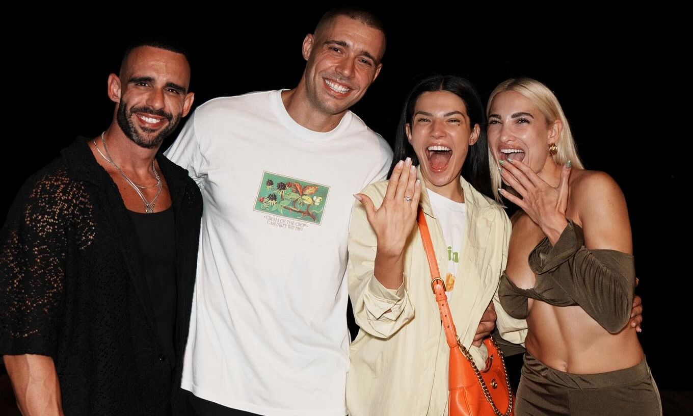 Στέλλα Πάσσαρη: Η πρόταση γάμου και το εντυπωσιακό μονόπετρο της κολλητής της Τούνη