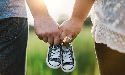 Ευχάριστα νέα! Γνωστό ζευγάρι περιμένει το τέταρτο παιδί του