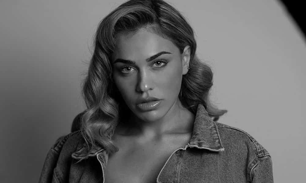 Κόνι Μεταξά: «Η σχέση μου με το φαγητό, δεν είναι υγιής! Το διαχειρίζομαι με πανικό»