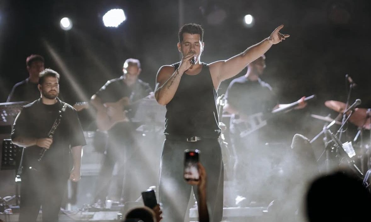 Θοδωρής Φέρρης: «σάρωσε» με δύο σερί sold out συναυλίες