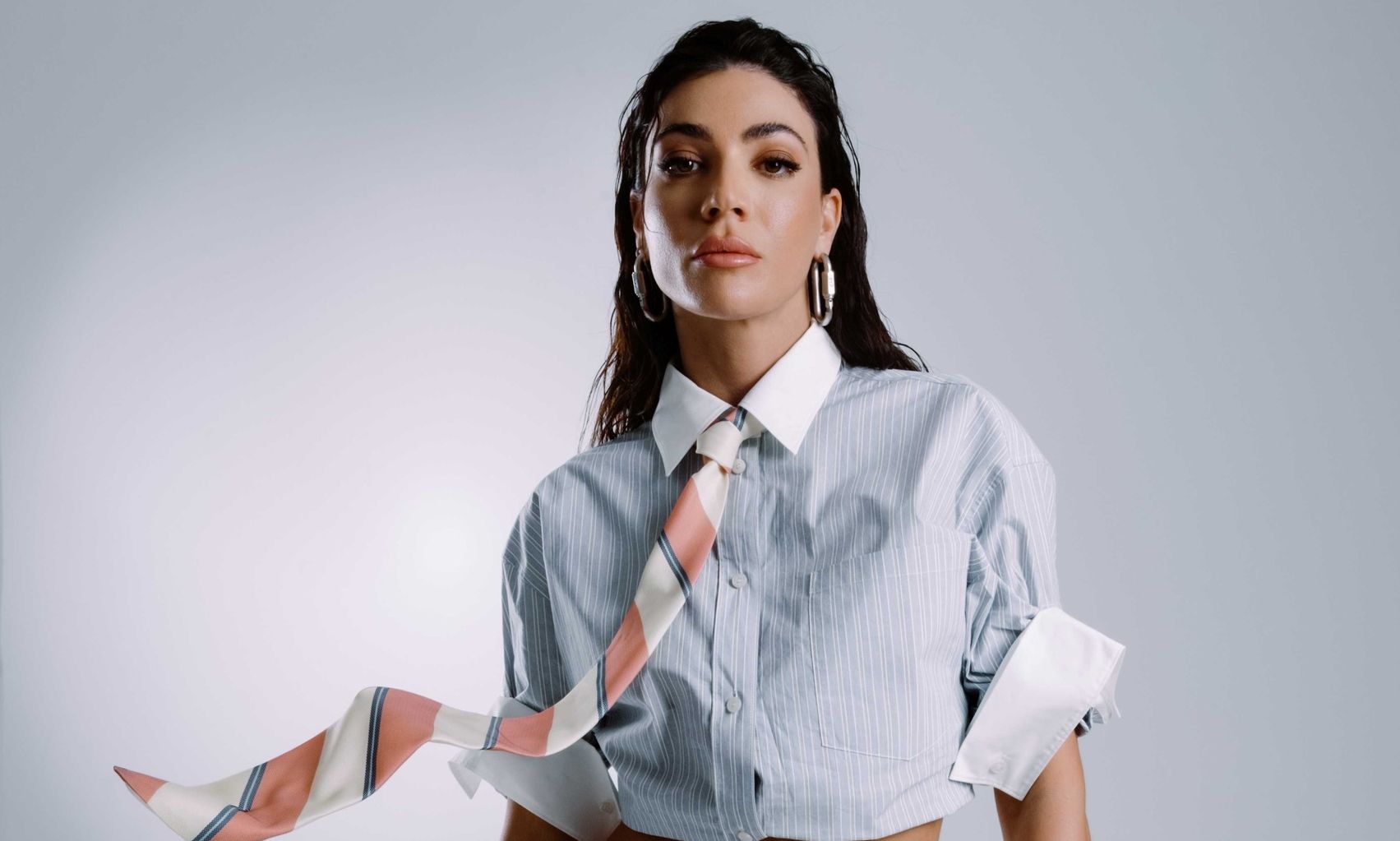 Ήβη Αδάμου: «Αν ζούσα σε άλλη εποχή, θα ταίριαζα καλύτερα - Τα social media με φοβίζουν»