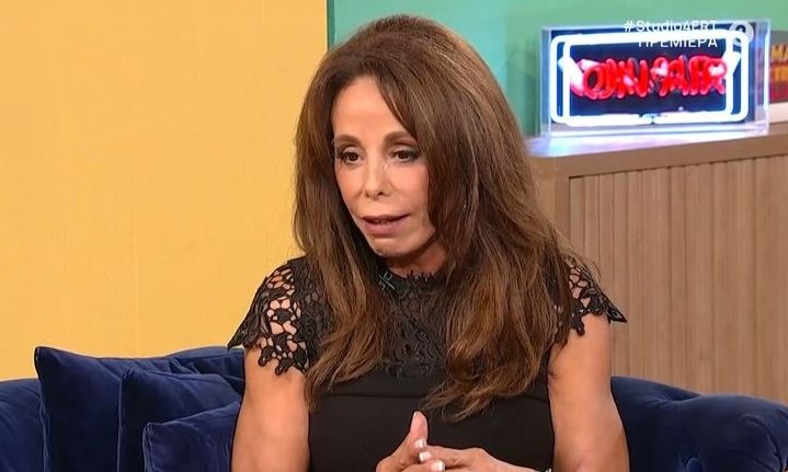 Βούλα Πατουλίδου: Η πρώτη τηλεοπτική εμφάνιση στο Στούντιο 4, μετά τον θάνατο του συζύγου της