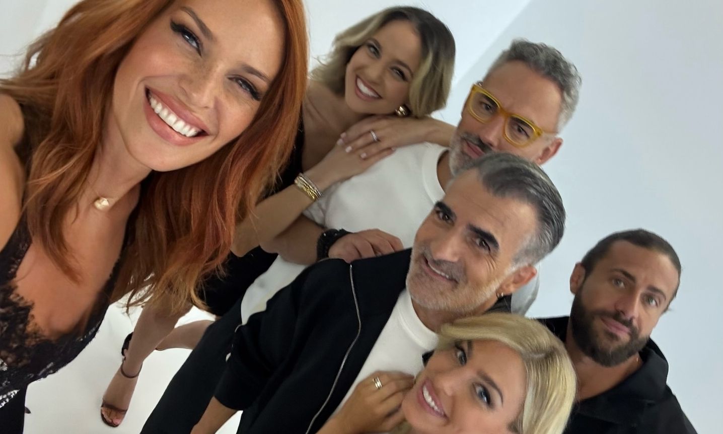 Σίσσυ Χρηστίδου: Φανερά ανανεωμένη στη φωτογράφηση, λίγο πριν την πρεμιέρα του Χαμογέλα & πάλι