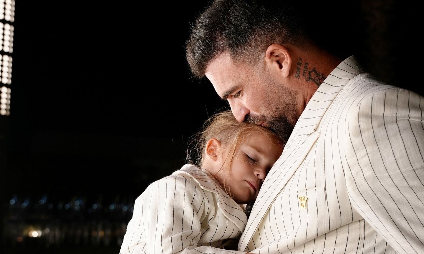 Δημήτρης Αλεξάνδρου: Η προσαρμογή του Πάρη στον παιδικό σταθμό– «Έχουμε κάποια κλάματα, αλλά...»