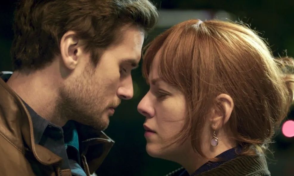 Απαραίτητο φως: Πρεμιέρα απόψε στην ΕΡΤ1 - Όσα θα δούμε στο πρώτο συγκλονιστικό επεισόδιο