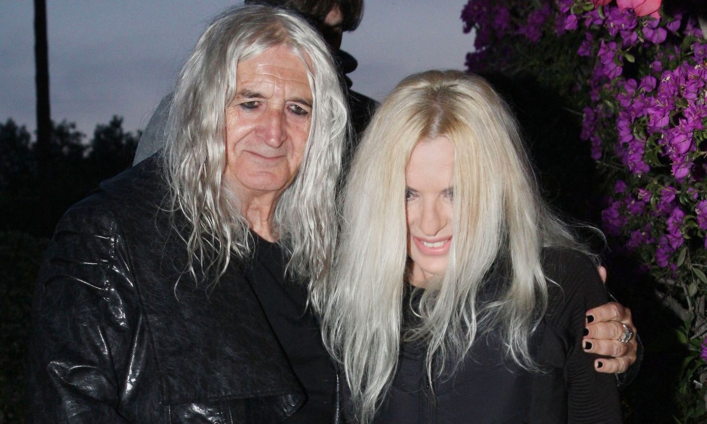 Αννίτα Πάνια: Ήρθε στο τσακίρ κέφι και χόρεψε τσιφτετέλι μπροστά στον Νίκο Καρβέλα