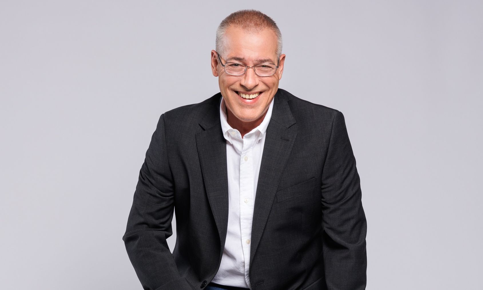 Σαββατοκύριακο με τον Μάνεση: Πρεμιέρα αύριο - Αυτός θα είναι ο καλεσμένος του