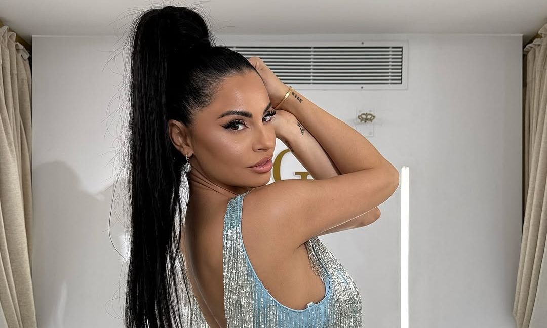 Ανησυχία για τη Δήμητρα Αλεξανδράκη - Εμφανίστηκε με γύψο στο χέρι!