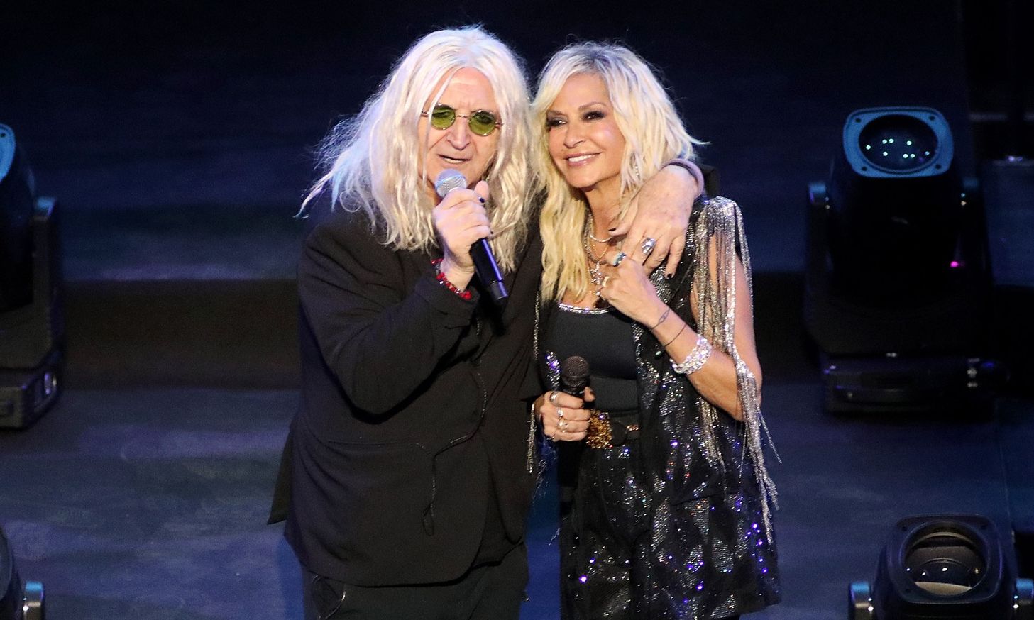 Άννα Βίσση – Νίκος Καρβέλας: Η πιο τρυφερή στιγμή της βραδιάς -Το γράμμα, το «σ’ αγαπάω» & η αγκαλιά