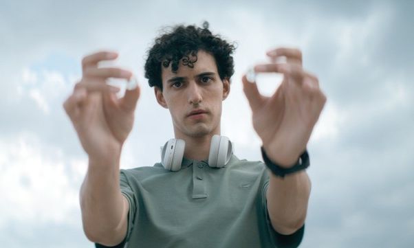 «Το παιδί» έκανε πρεμιέρα - Ενθουσιασμός στο Χ με τη νέα μαύρη κωμωδία της ΕΡΤ