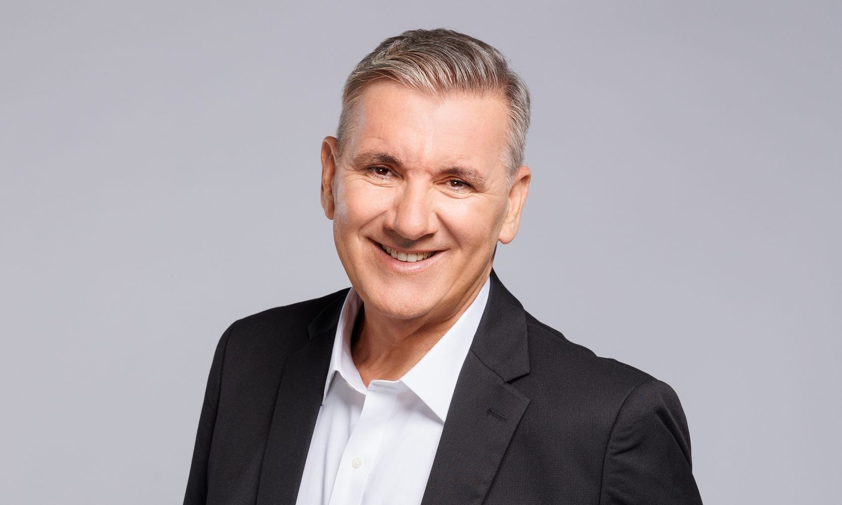 Το «Deal», με τον Γιώργο Θαναηλάκη, επιστρέφει αυτή τη Δευτέρα στις 17:45!