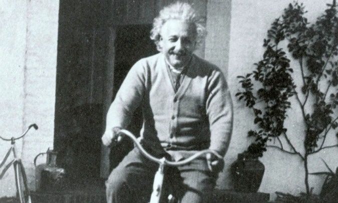 Bιολί του Αϊνστάιν πρόκειται να πουληθεί σε δημοπρασία έως και 300.000 αγγλικές λίρες