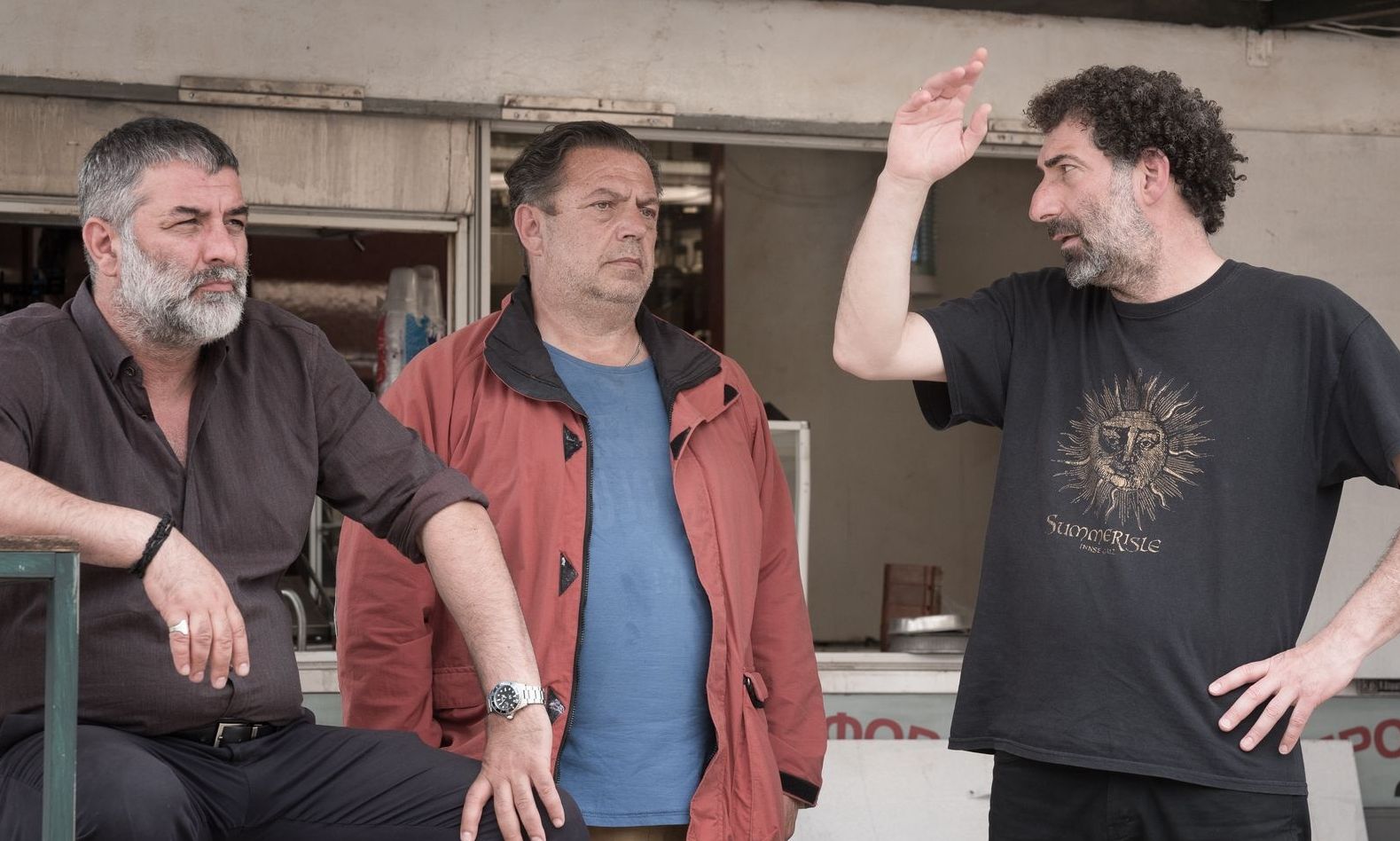 Σπασμένη φλέβα: Κυκλοφόρησαν η αφίσα και το επίσημο trailer της νέας ταινίας του Γιάννη Οικονομίδη