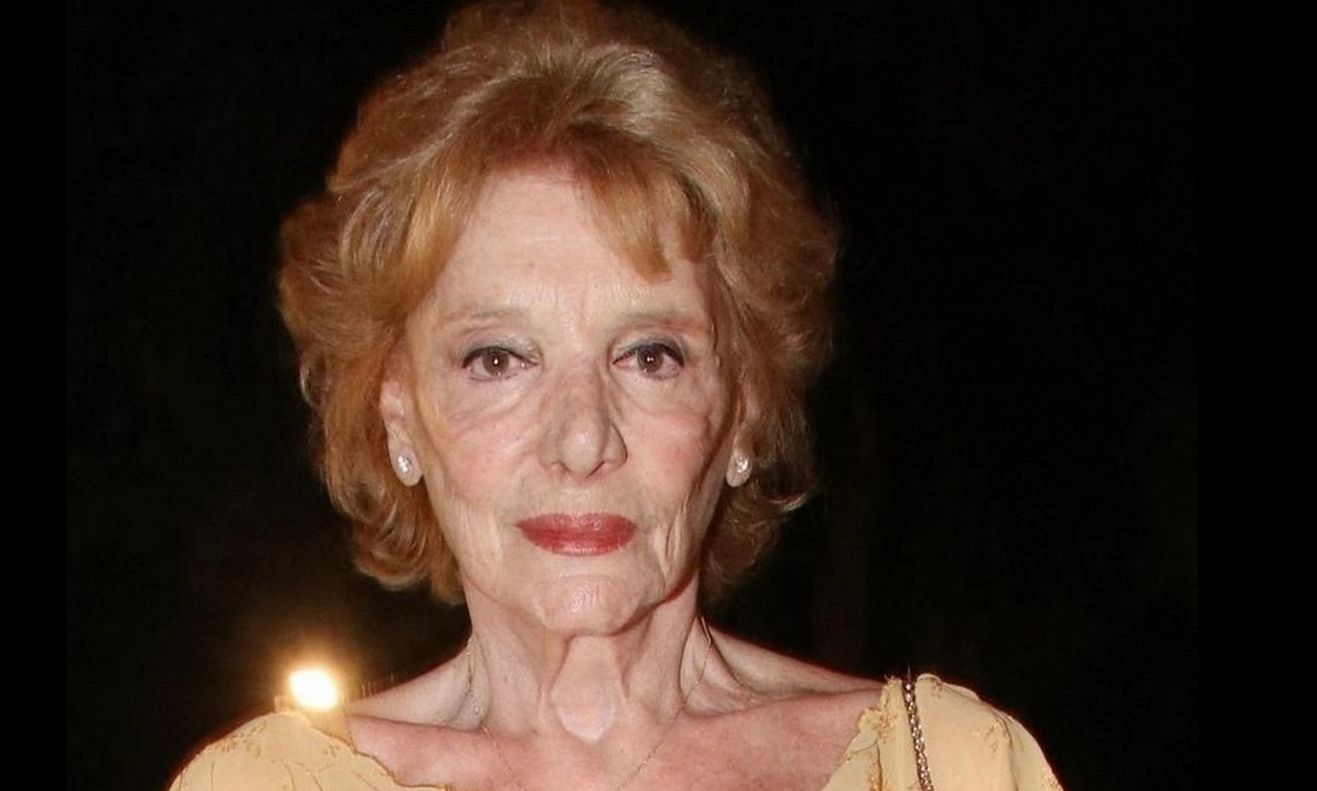 Η Μάρω Κοντού έκανε ωτοστόπ σε δύο άγνωστες λόγω της απεργίας των ταξί - Η φωτό... απόδειξη!