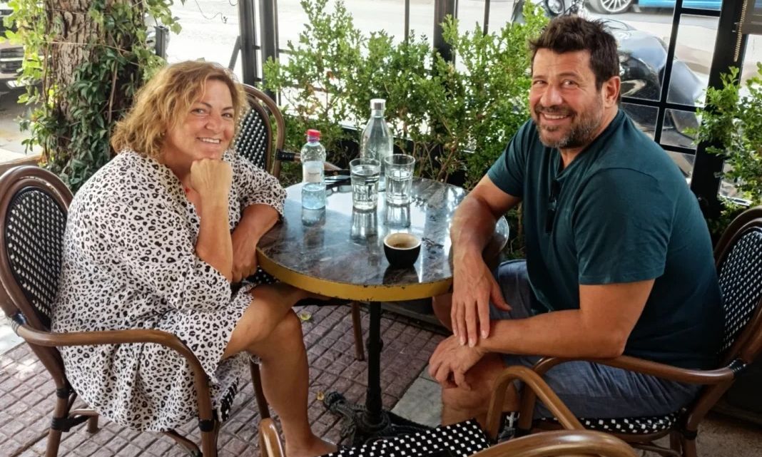 Βίκυ Σταυροπούλου - Αλέξης Γεωργούλης: Για καφέ στο Λουτράκι