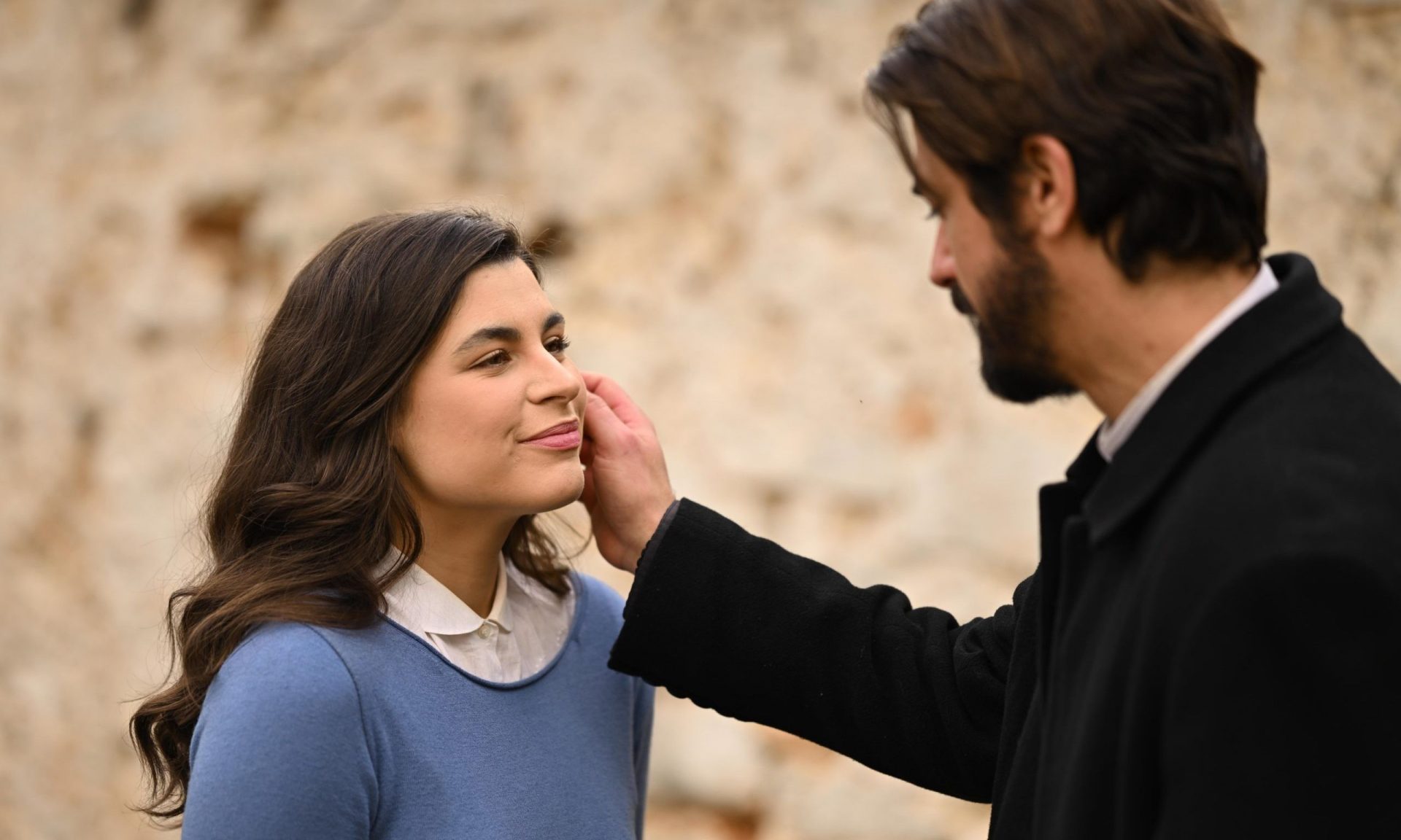 Άγιος έρωτας: Η αποφυλάκιση του Κυριάκου και πώς Χλόη και Νικόλαος έρχονται ξανά κοντά