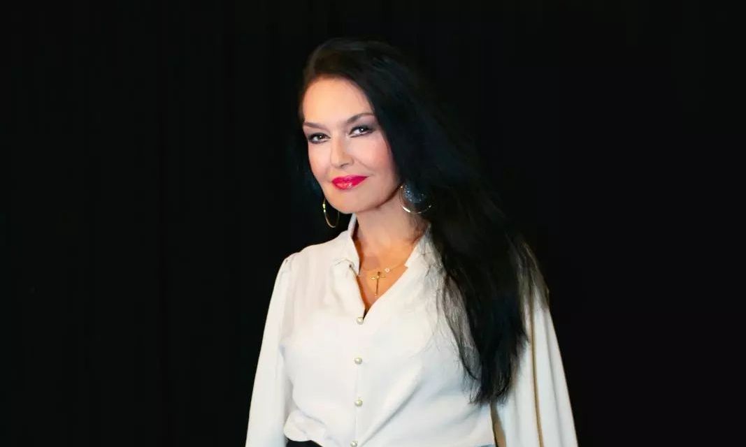 Αποκαλυπτκή η Ελένη Φιλίνη: «Ο παραγωγός έβγαλε 30 εκατομμύρια δραχμές κι εγώ πήρα 100.000»