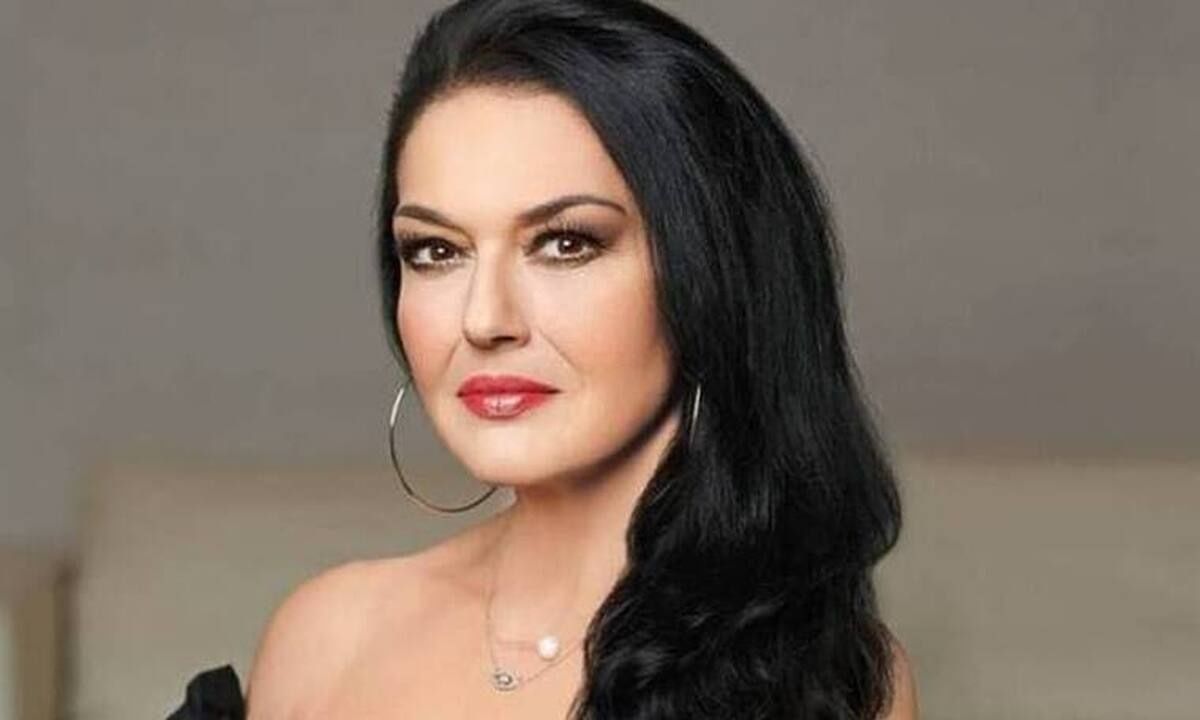 Ελένη Φιλίνη: «Όταν “έφυγε” η μητέρα μου έκλαιγα κάθε μέρα για έναν χρόνο»