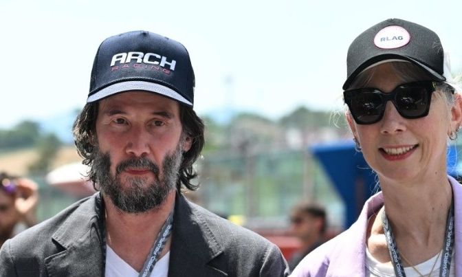 Αλεξάνδρα Γκραντ: Διέψευσε τις φήμες περί γάμου με τον Κιάνου Ριβς με τον πιο γλυκό τρόπο!