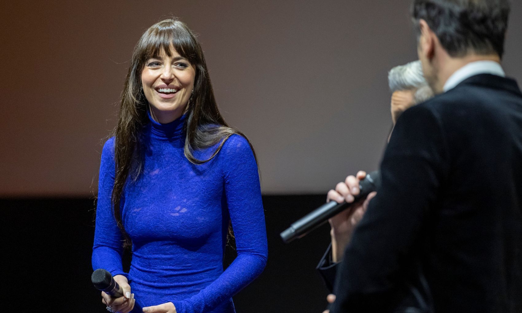 Ντακότα Τζόνσον: Εκθαμβωτική στο 21ο Φεστιβάλ Κινηματογράφου της Ζυρίχης όπου τιμήθηκε με βραβείο