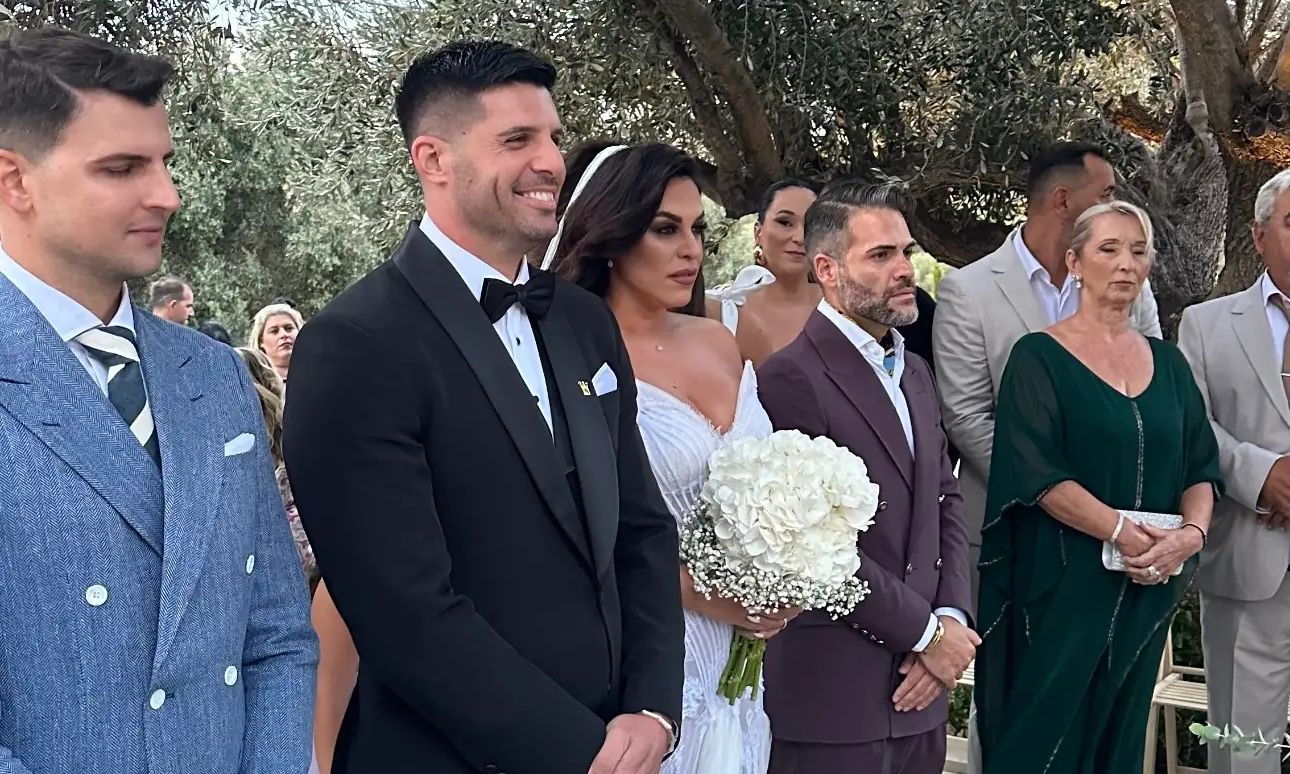 Ηλίας Δρούλιας: Παντρεύτηκε τη σύντροφό του - Οι πρώτες εικόνες από τον παραδοσιακό γάμο του