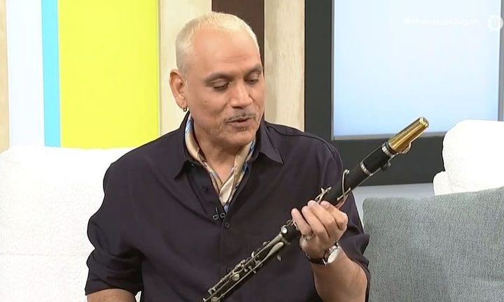 Θανάσης Βασιλόπουλος: «Ήθελα να διαβάζω για τη μάνα μου γιατί δεν ήξερε να διαβάζει»