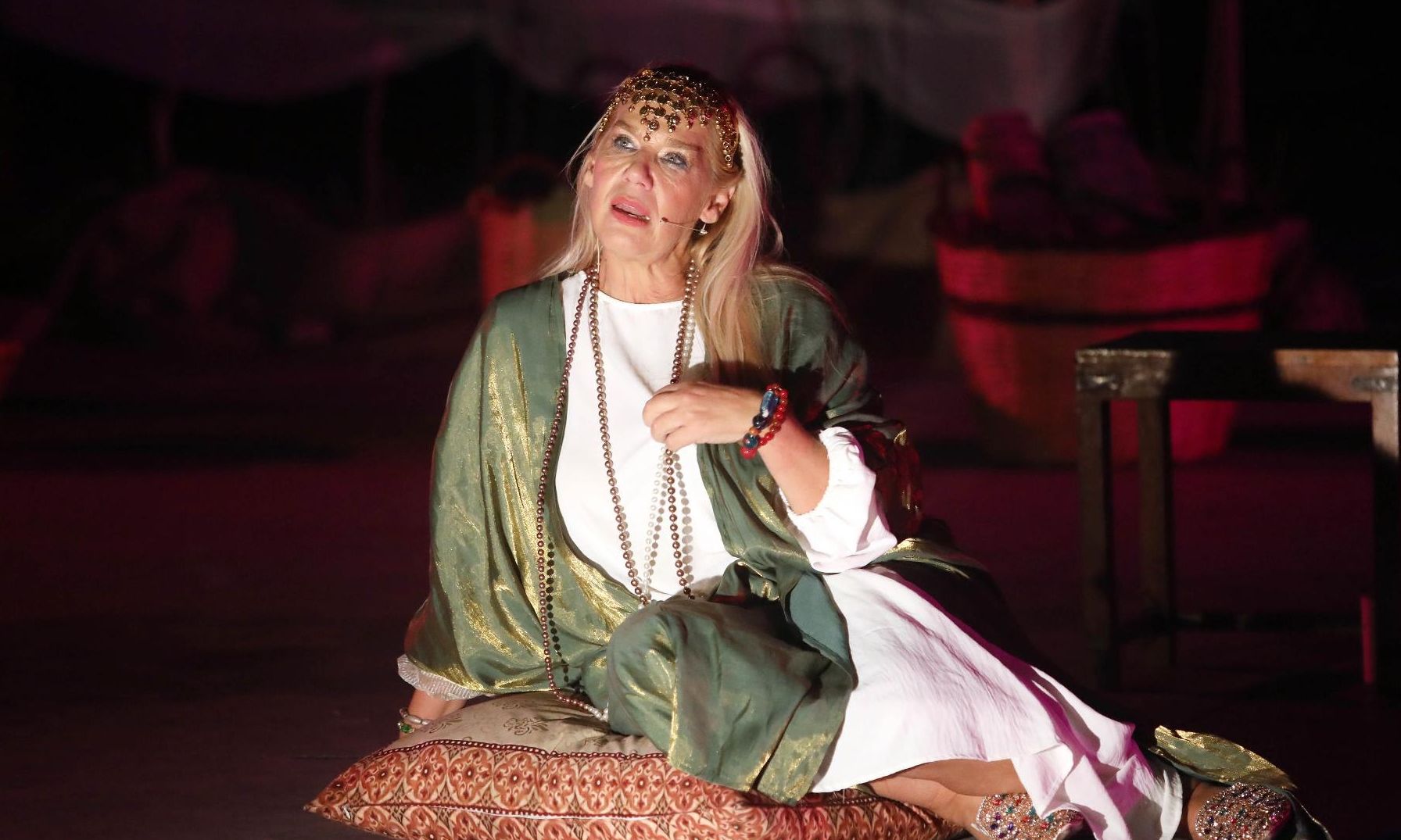 Φωτογραφικό υλικό από την πρεμιέρα της παράστασης ΙΛΑΡΙΟΠΟΥΛΑ