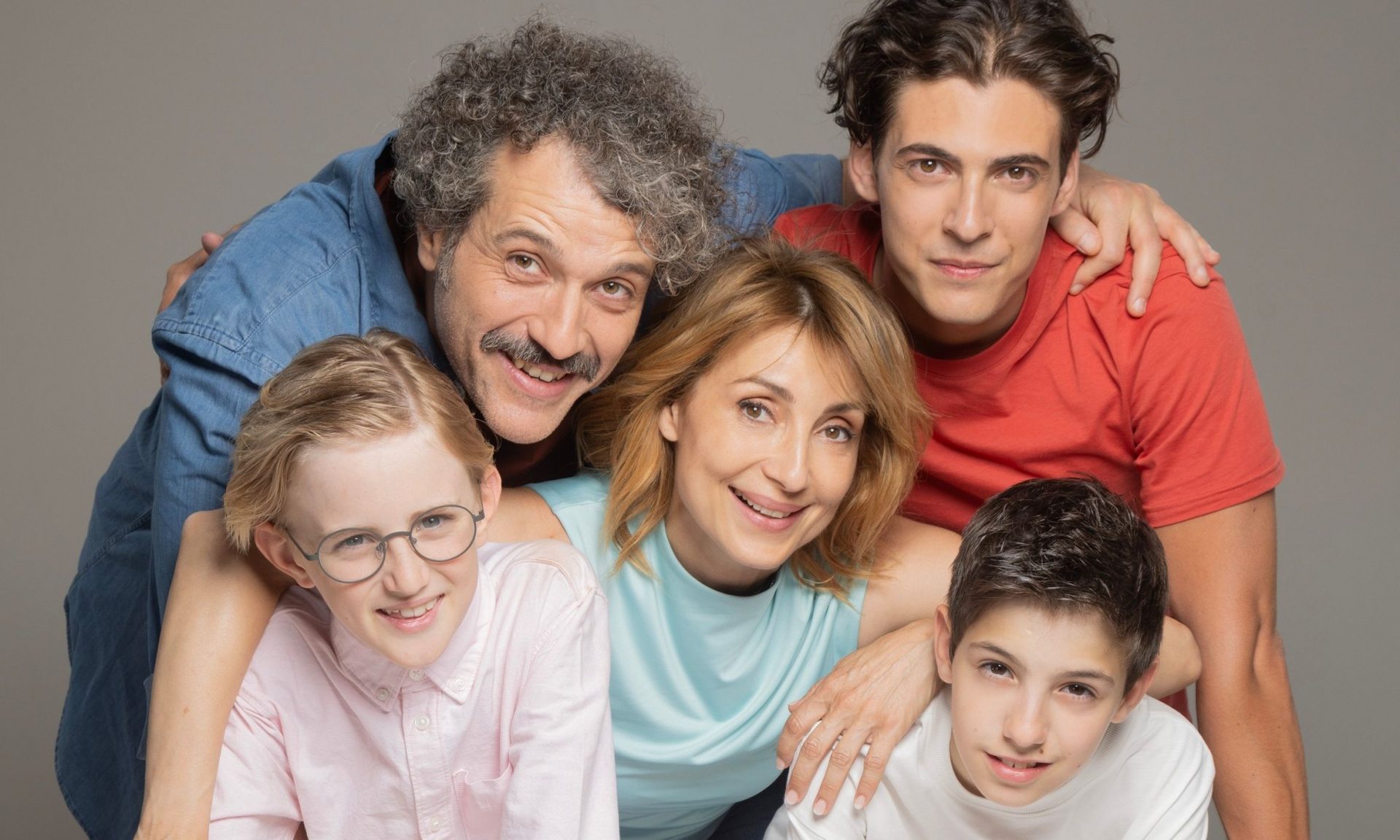 Τρομεροί γονείς: Γνωρίστε λίγο πριν την πρεμιέρα, την οικογένεια Στεφανίδη!