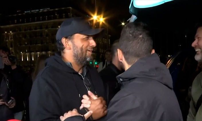 Πάνος Ρούτσι: Τερμάτισε την απεργία πείνας μετά από 23 μέρες - Γιορτινό το κλίμα στο Σύνταγμα!