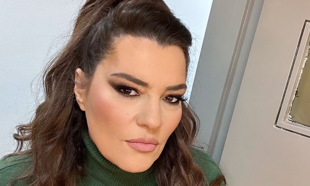 Ζαρίφη: Η ηλικία, τα κιλά και τα αρνητικά σχόλια στα social μετά από φωτογράφιση