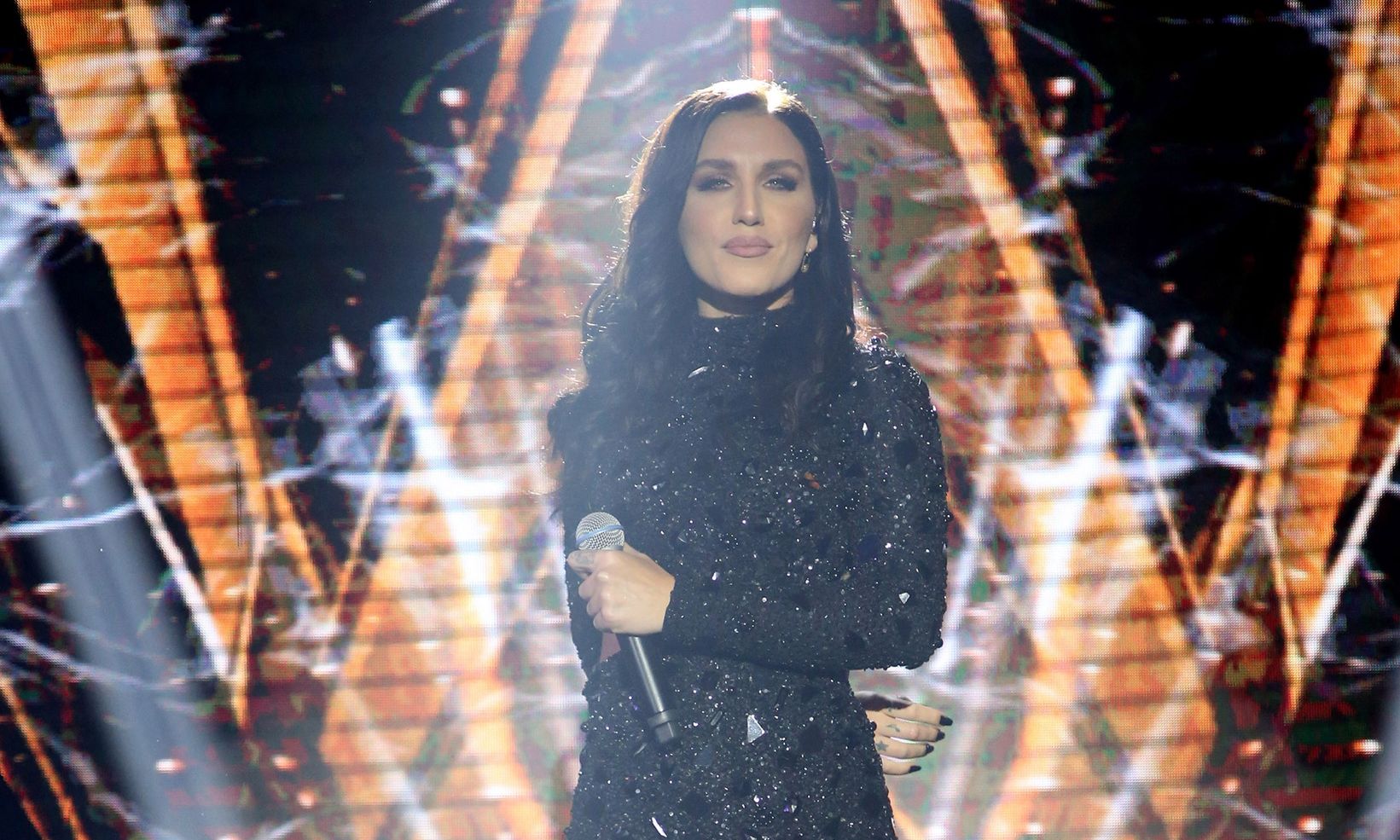 Έξαλλη η Ιουλία Καλλιμάνη: Επεισόδιο στο κέντρο όπου εμφανίζεται - Έδιωξε θαμώνα με... γαλλικά!