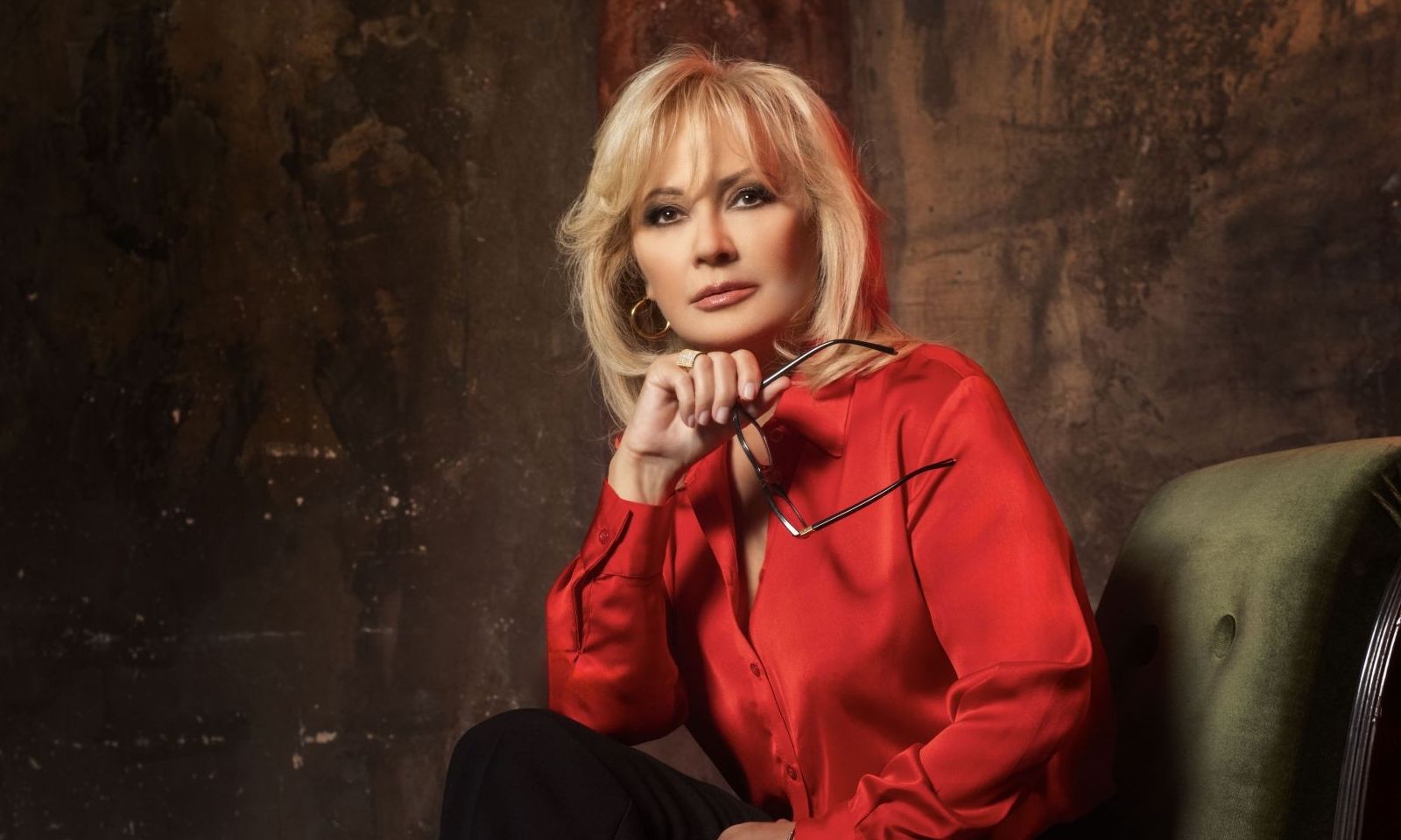 Αγγελική Νικολούλη: «Κάθε ιστορία αφήνει το αποτύπωμά της στην ψυχή μου. Δεν είμαι ρομπότ»