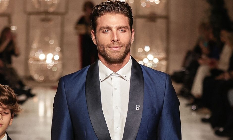 Στο χειρουργείο ο Γιώργος Μανίκας - Ανατριχιάζει η φωτό από το νοσοκομείο