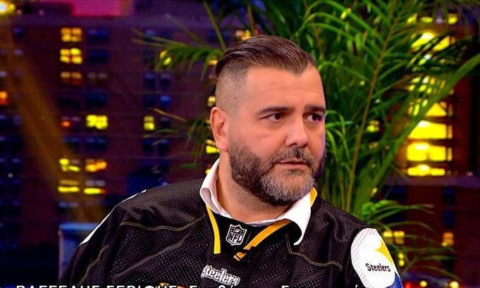 Βαγγέλης Σερίφης: «Η Καλλιμάνη έχει λαϊκή φωνή αλλά δεν έχει λαϊκά τραγούδια – Εγώ το λέω σκυλάδικο»