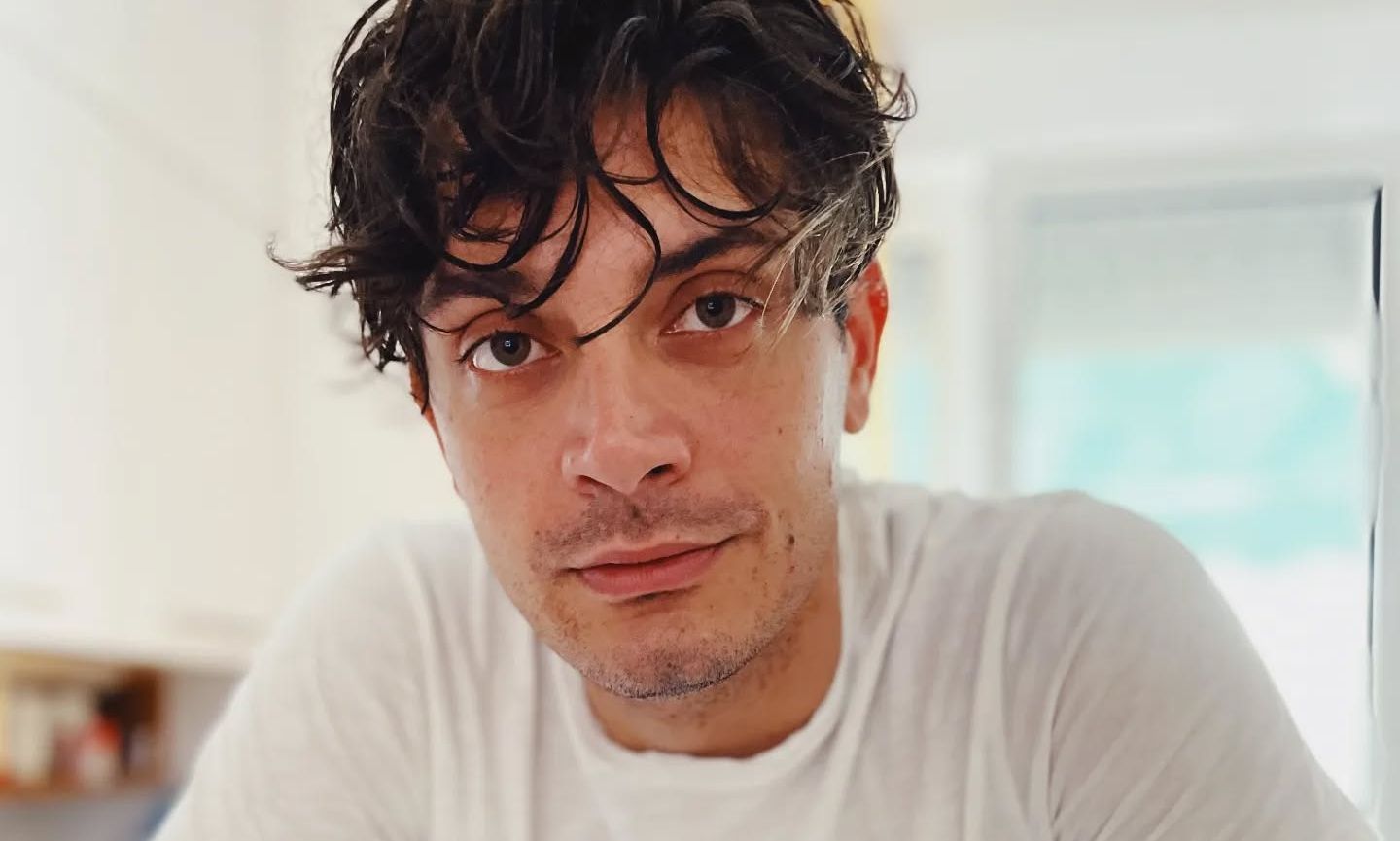 Γη της ελιάς – Μάριος Μαριόλος: «Θα ήθελα ο ήρωάς μου να αγαπήσει και ξαφνικά να τα σταματήσει όλα»