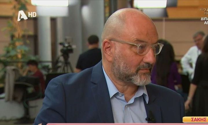 Σάκης Αρναούτογλου: «Ντρεπόμουν να κυκλοφορήσω στον δρόμο, να πάω στην ΕΡΤ3»