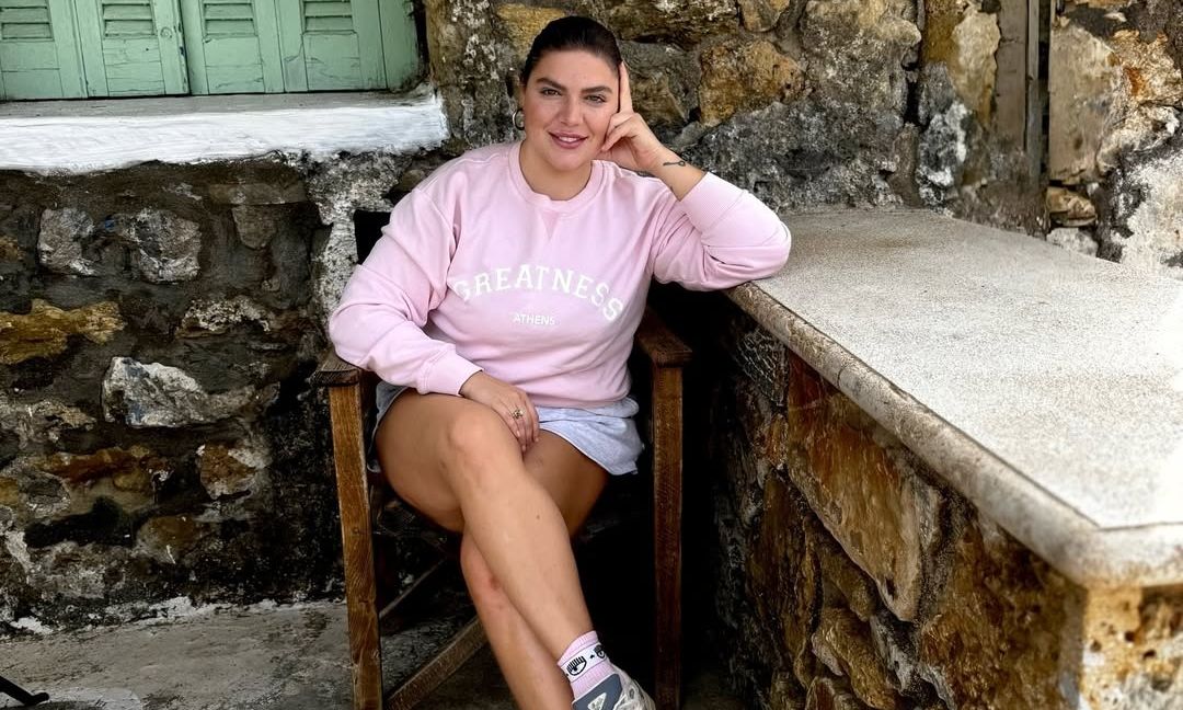 Δανάη Μπάρκα: Έκανε ένα break από τη ρουτίνα της - Το cozy look και η απόδραση στην Καλαμάτα!