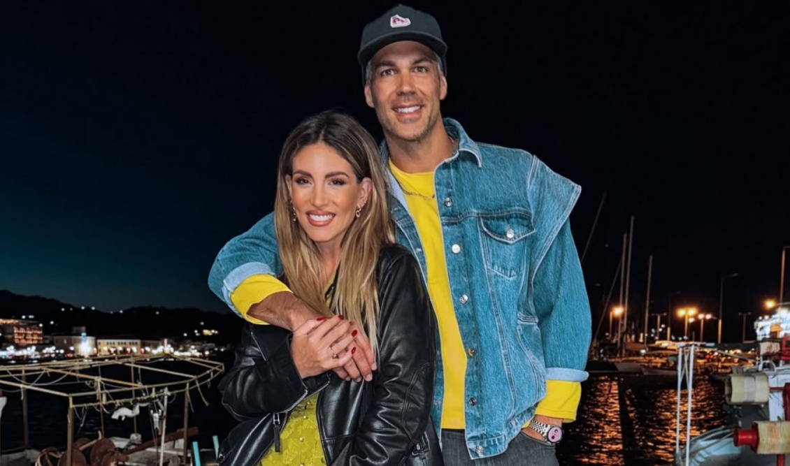 Οικονομάκου - Τσερέλα: Οι καλεσμένοι, τα δυο πάρτι και η μπομπενιέρα με κερί γνωστής εταιρίας