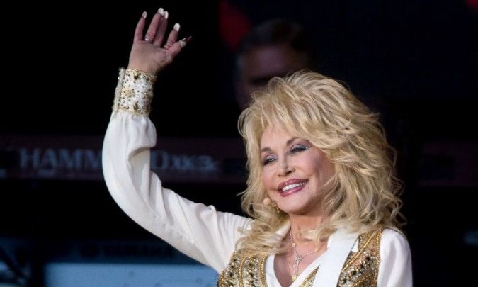 «Jolene»: 52 xρόνια από το εμβληματικό τραγούδι της Ντόλι Πάρτον