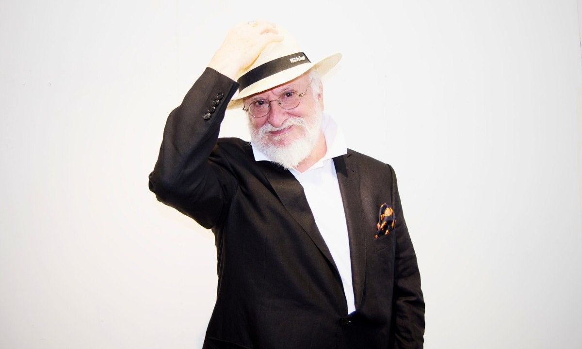 Διονύσης Σαββόπουλος: Τα γενέθλια ενός θρύλου που έφυγε - Η ζωή, το έργο και η κληρονομιά του!