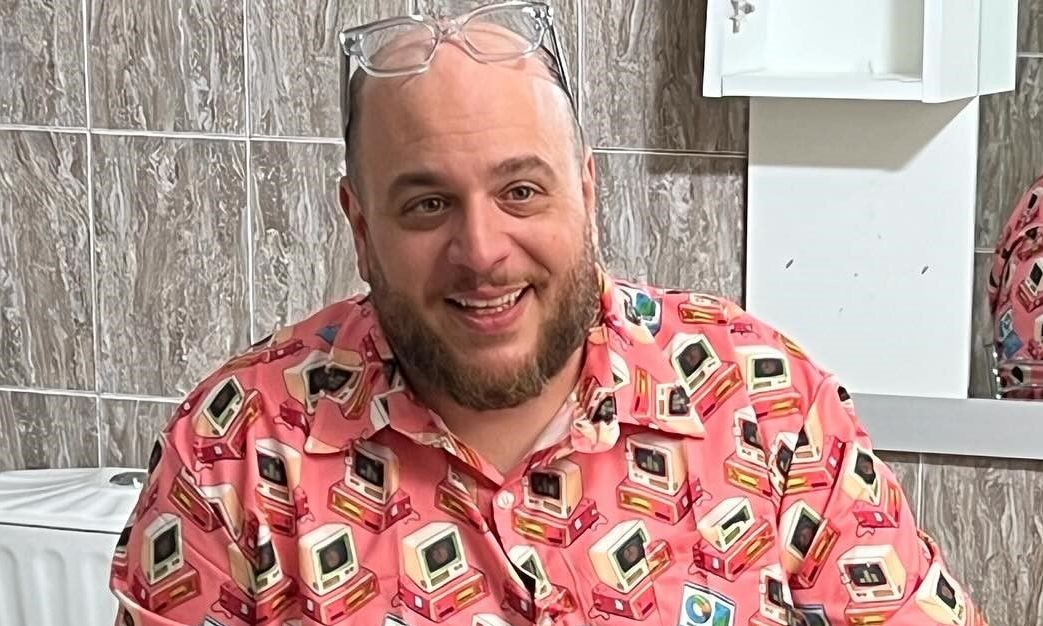 Προσεχώς... διπλός γίνεται ο Φάνης Λαμπρόπουλος στον ΣΚΑΪ