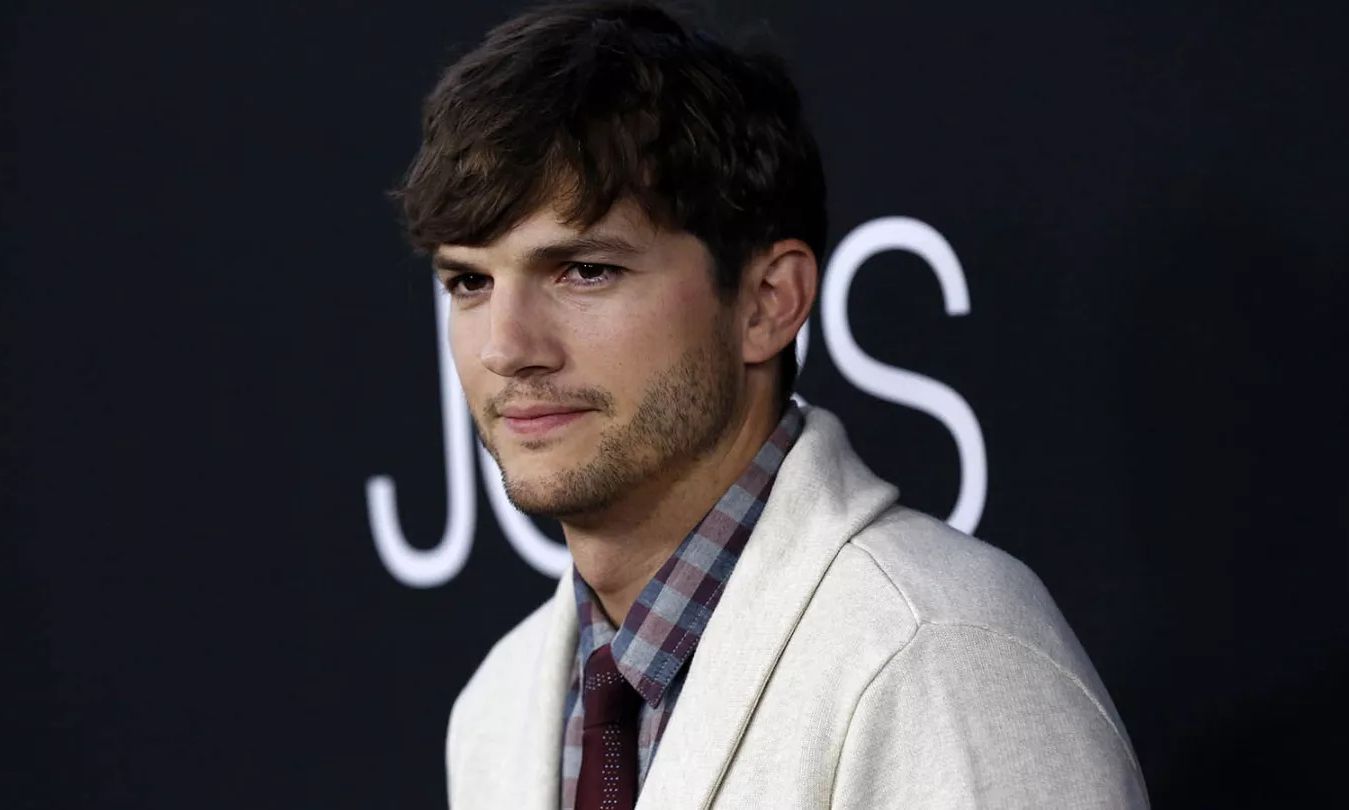 Ο Άστον Κούτσερ αποκάλυψε πως η εμφάνισή του στάθηκε πολλές φορές εμπόδιο στην καριέρα του