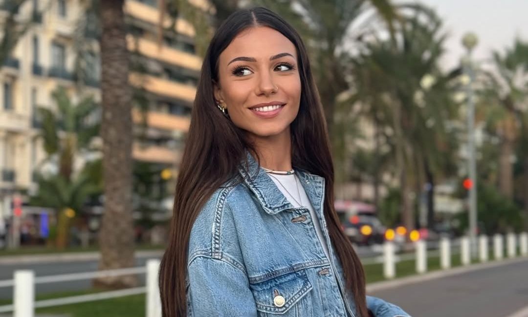 Σιμώνη Χριστοδούλου: Η 2 μηνών κόρη της έγινε fashion icon - Φόρεσε ροζ κορδέλα και καλτσάκια!