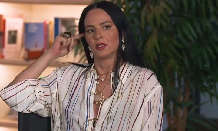 GNTM: Εκνευρίστηκε η Ζενεβιέβ Μαζαρί - Βγήκε από τα ρούχα της με τις πόζες του