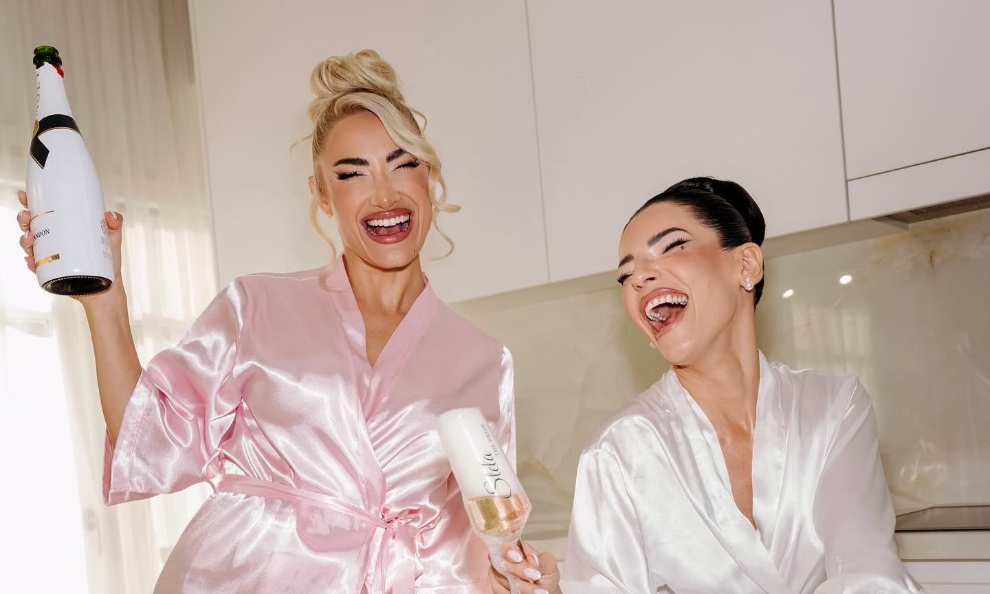 Τούνη: Οι παραμυθένιες φωτό από την προετοιμασία & τον γάμο της Στέλλας Πάσσαρη – «Και στα δικά μας»