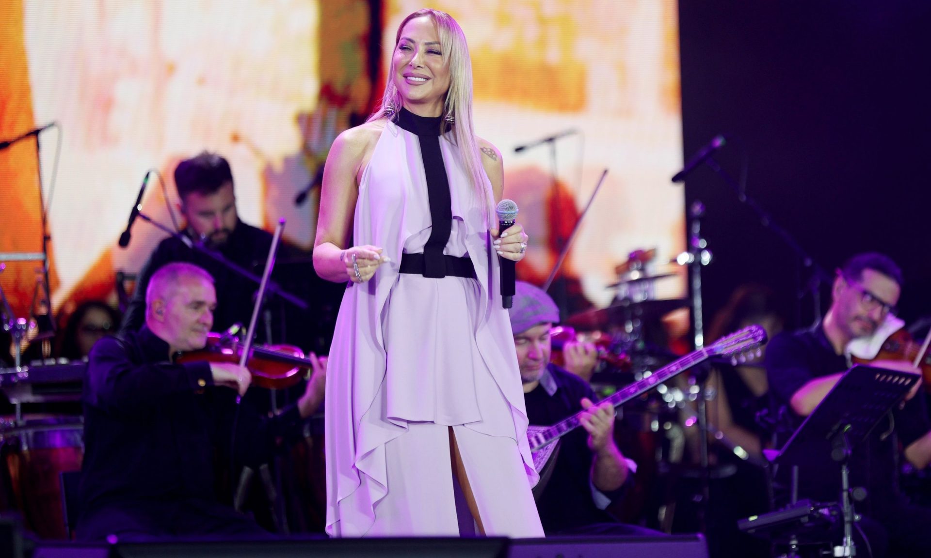 Μελίνα Ασλανίδου: «Είμαι λαϊκή τραγουδίστρια και το δηλώνω με περηφάνια»