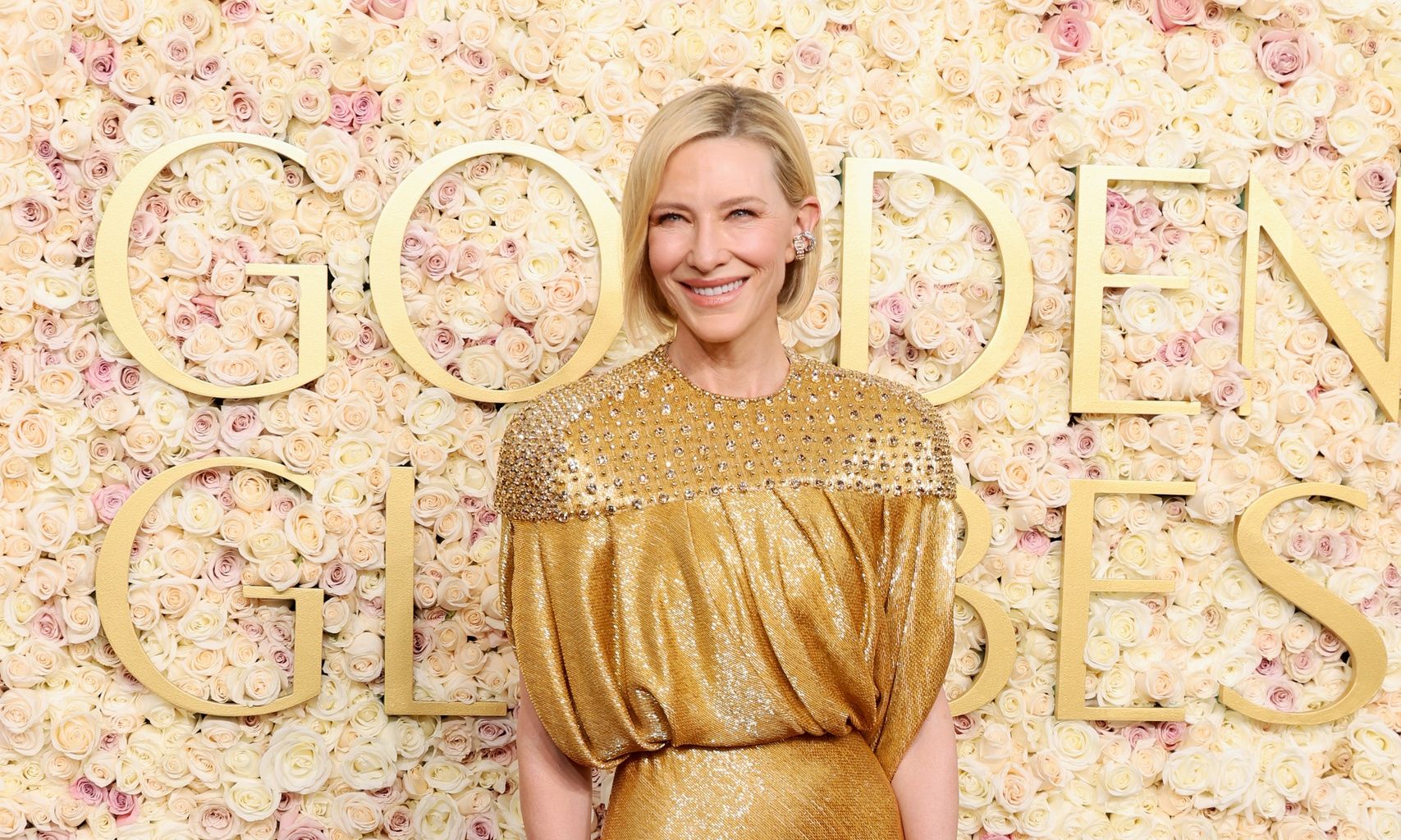 Έφτασε στην Ελλάδα η διάσημη σταρ Κέιτ Μπλάνσετ - Η άφιξή της στο αεροδρόμιο Ελευθέριος Βενιζέλος