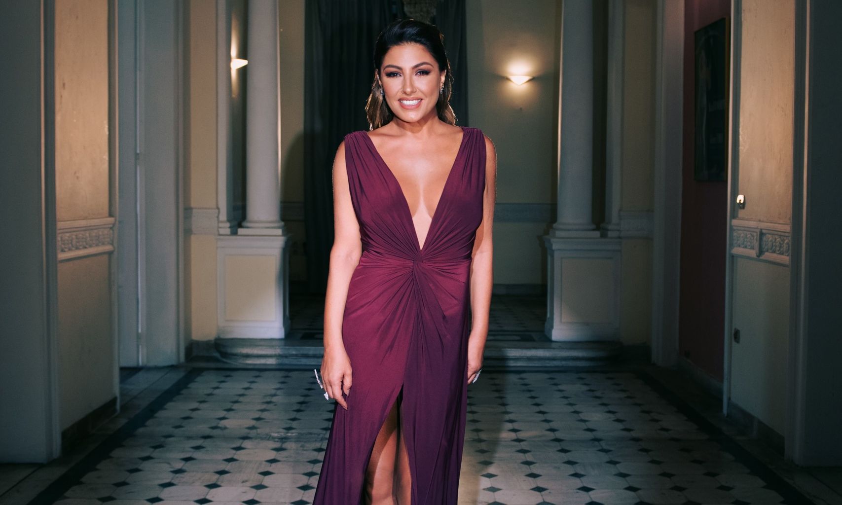 Έλενα Παπαρίζου: To visualizer του «Καληνύχτα» ξεπέρασε τις 1 εκ. προβολές